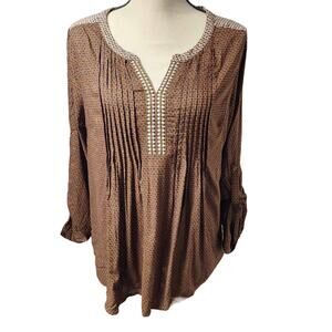 Fab'rik Popover Lagenlook Sz Medium Pleated Neutral Embroidered V Neck Roll Tab